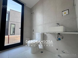 Foto 16 de Casa en Venta 5 ambientes con Pileta a metros del Río en el Barrio El Naudir Zona Norte