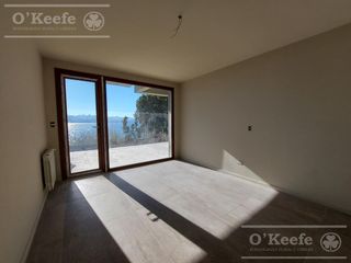 Foto 12 de Departamento en venta de 5 ambientes en Bariloche sobre costa de lago
