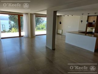 Foto 9 de Departamento en venta de 5 ambientes en Bariloche sobre costa de lago