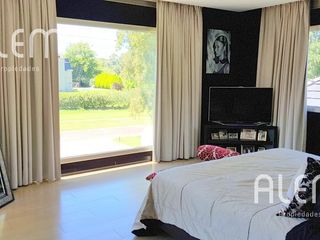 Foto 12 de Casa en venta en St. Thomas Canning | Triple lote