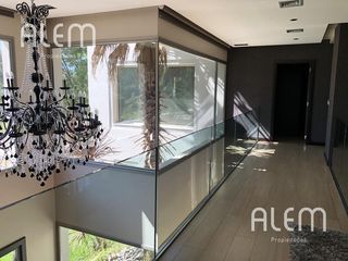 Foto 10 de Casa en venta en St. Thomas Canning | Triple lote