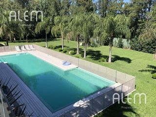 Foto 39 de Casa en venta en St. Thomas Canning | Triple lote