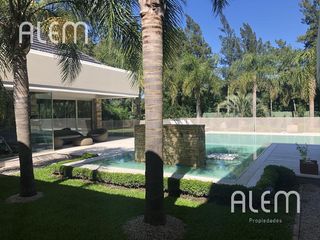 Foto 38 de Casa en venta en St. Thomas Canning | Triple lote