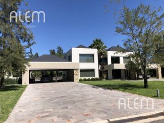 Foto 40 de Casa en venta en St. Thomas Canning | Triple lote