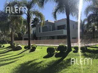 Foto 35 de Casa en venta en St. Thomas Canning | Triple lote