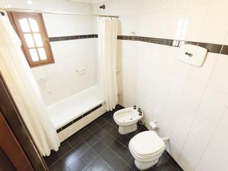 Foto 19 de VENTA LOCAL CON VIVIENDA  314 M2 VALENTIN ALSINA