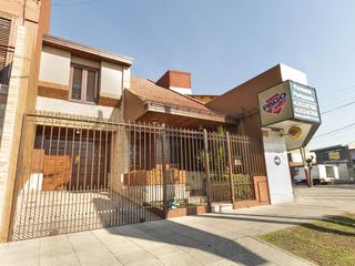 Foto 1 de VENTA LOCAL CON VIVIENDA  314 M2 VALENTIN ALSINA