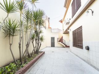 Foto 26 de VENTA LOCAL CON VIVIENDA  314 M2 VALENTIN ALSINA
