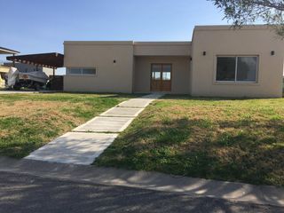 Foto 2 de Casa en venta en barrio cerrado El Canton