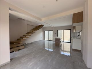 Foto 9 de CASAS INDEPENDIENTES A ESTRENAR CERCA AL PARQUE ALTAGRACIA, MANTA