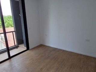 Foto 9 de Departamento en alquiler en Bernal Centro