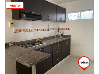 Foto 3 de LINDA CASA DE DOS PISOS PISOS EN SECTOR RESIDENCIAL