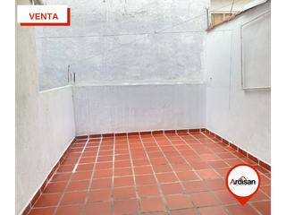 Foto 14 de LINDA CASA DE DOS PISOS PISOS EN SECTOR RESIDENCIAL