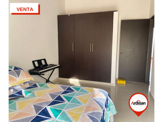 Foto 7 de LINDA CASA DE DOS PISOS PISOS EN SECTOR RESIDENCIAL