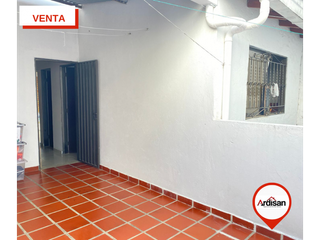 Foto 9 de LINDA CASA DE DOS PISOS PISOS EN SECTOR RESIDENCIAL