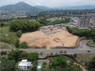 Foto 7 de Lote urbano medianero en venta en Jardines de Condina
