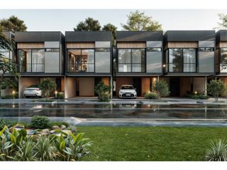 Foto 4 de Lote urbano medianero en venta en Jardines de Condina