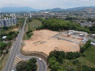 Foto 8 de Lote urbano medianero en venta en Jardines de Condina