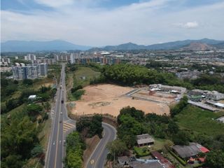 Foto 9 de Lote urbano medianero en venta en Jardines de Condina