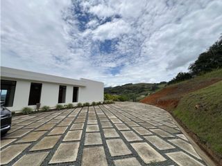 Foto 13 de Se Vende hermosa finca en el Lago Calima