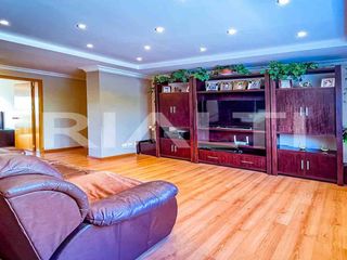 Foto 6 de Casa en venta Cumbayá 240 m2 dentro de Urbanización Privada.