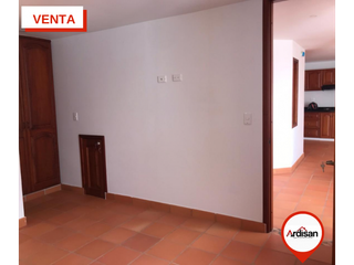Foto 10 de CASA ESQUINERA CENTRAL CON 4 LOCALES EN RENTA