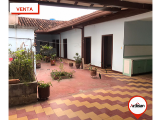 Foto 10 de VENTA ó ARRIENDO - CASA COMERCIAL PLANA CENTRAL