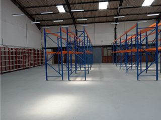 Foto 12 de La Kennedy, Oficina y Galpón en Renta, 2759.71m2, 5 Ambientes