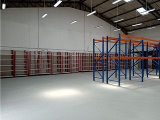 Foto 4 de La Kennedy, Oficina y Galpón en Renta, 2759.71m2, 5 Ambientes