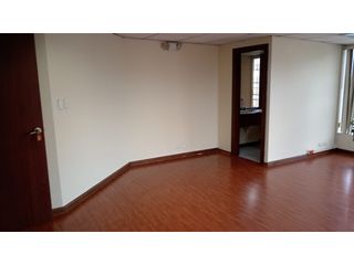 Foto 3 de La Kennedy, Oficina y Galpón en Renta, 2759.71m2, 5 Ambientes
