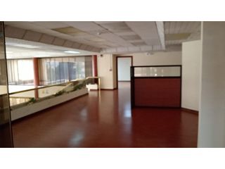 Foto 2 de La Kennedy, Oficina y Galpón en Renta, 2759.71m2, 5 Ambientes
