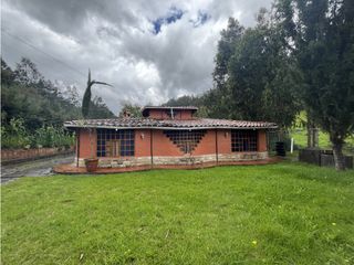 Foto 2 de Venta de Quinta Amueblada, Azogues, Guapán, Sector Aguilán, 2070m²