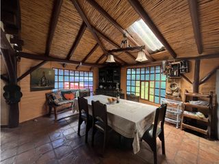 Foto 3 de Venta de Quinta Amueblada, Azogues, Guapán, Sector Aguilán, 2070m²