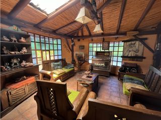 Foto 8 de Venta de Quinta Amueblada, Azogues, Guapán, Sector Aguilán, 2070m²