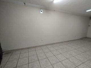 Foto 37 de Casa Rentera de Oportunidad, 5 departamentos y 2 locales comerciales, El Ejido, Quito