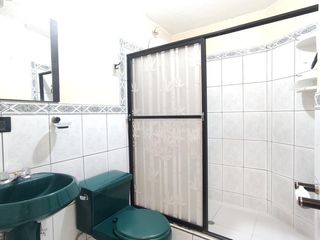 Foto 17 de Casa Rentera de Oportunidad, 5 departamentos y 2 locales comerciales, El Ejido, Quito