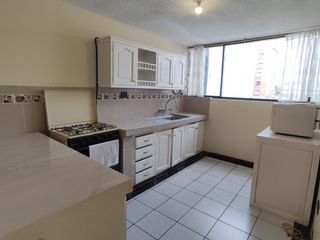 Foto 8 de Casa Rentera de Oportunidad, 5 departamentos y 2 locales comerciales, El Ejido, Quito