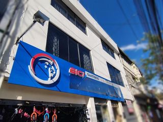 Foto 45 de Casa Rentera de Oportunidad, 5 departamentos y 2 locales comerciales, El Ejido, Quito