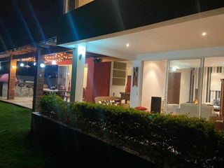 Foto 19 de CASA RENTA EN URBANIZACIÓN SECTOE LA VIÑA
