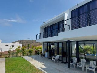 Foto 11 de HERMOSA CASA CON PISCINA EN RENTA, SECTOR PLAYAS VILLAMIL