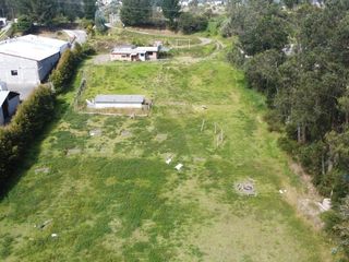 Foto 4 de Amplio Terreno en renta de 8700 m²con una suite rustica - Sector Alangasi