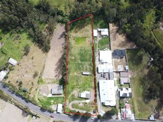 Foto 2 de Amplio Terreno en renta de 8700 m²con una suite rustica - Sector Alangasi