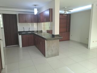 Foto 2 de VENTA CASA MUCHO LOTE I CONJUNTO CERRADO (DB)
