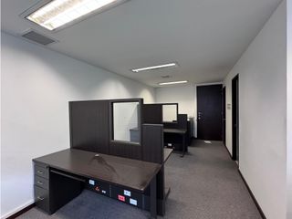 Foto 3 de SE VENDE OFICINA POBLADO