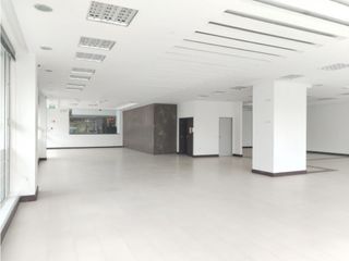 Foto 2 de La Mariscal, Oficina en Renta, 460m2, 6 Ambientes