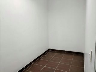 Foto 16 de La Mariscal, Oficina en Renta, 460m2, 6 Ambientes