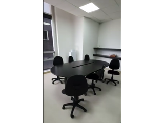 Foto 2 de OFICINA DE 98 M2 EN VENTA, SECTOR PEPE SIERRA