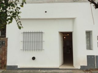 Foto 1 de ALQUILER DE CASA EN Martin Coronado