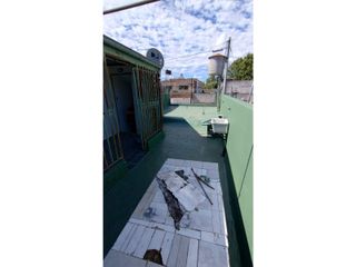Foto 17 de SE ALQUILA CASA AL FRENTE DE UN DORMITORIO, CON QUINCHO Y TERRAZA. VELEZ SARSFIELD 5100