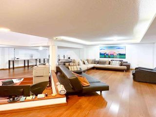 Foto 2 de Amplia casa en venta en Monteserrín, en conjunto privado